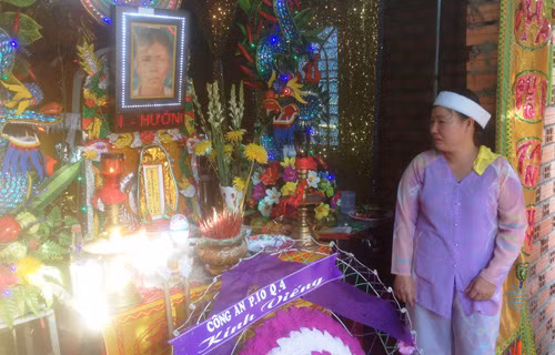 Tuoc danh hieu CAND thuong uy tong chet nguoi bo chay