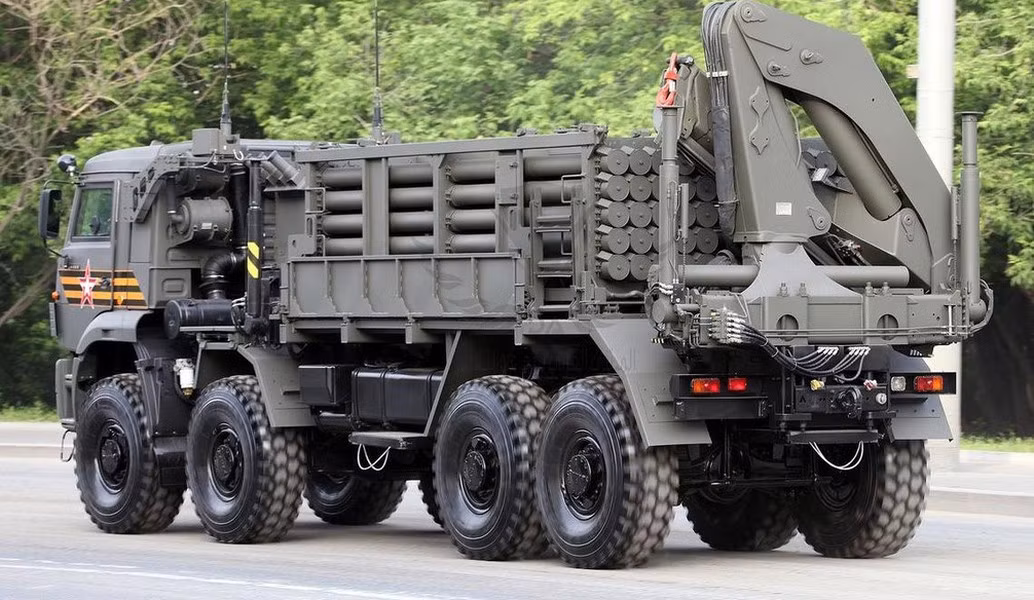 Để làm được điều này, hệ thống rải mìn từ xa Zemledeliye được trang bị hệ thống định vị vệ tinh, máy tính mạnh và trạm đo khí tượng riêng.