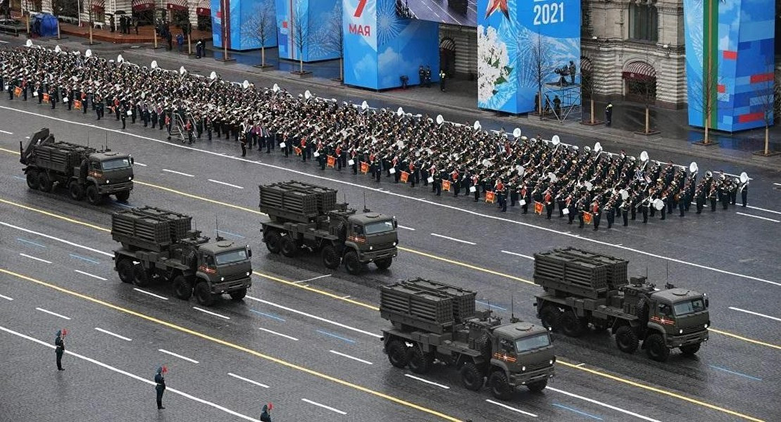 Việc phóng và kích hoạt để rải mìn chống tăng diễn ra tương tự như mìn sát thương bộ binh. Mìn chống tăng có ngòi nổ kích nổ bằng từ trường hoặc khi quả mìn bị dịch chuyển.