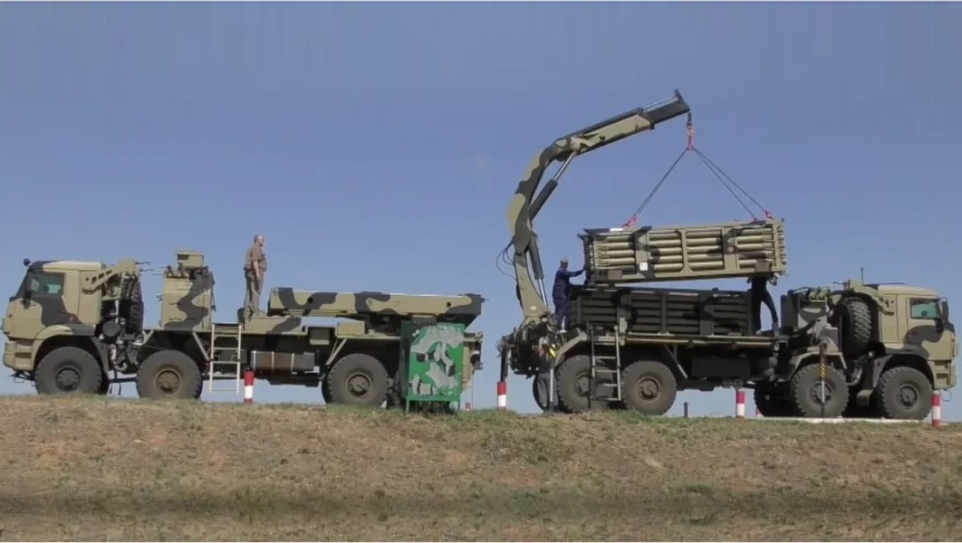 Sau khi phóng, các quả mìn "thông minh" sẽ chuyển sang chế độ chờ hoạt động.