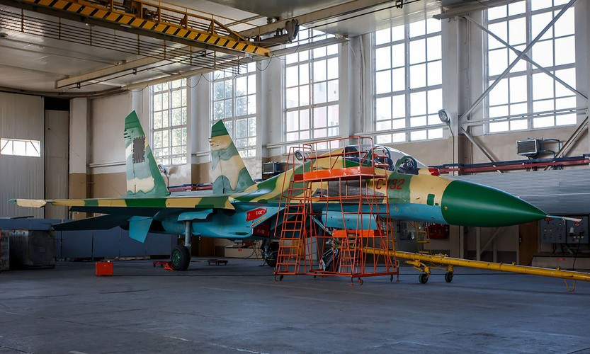 Tuy nhiên, Su-30K cũng đã được nâng cấp mạnh mẽ ở Belarus để đưa chúng lên tiêu chuẩn Su-30SM. Vẫn chưa rõ mức độ toàn diện của những nâng cấp này, Su-30K cũng là biến thể sớm nhất và cơ bản nhất của máy bay chiến đấu Su-30 chuyên cung cấp để xuất khẩu.