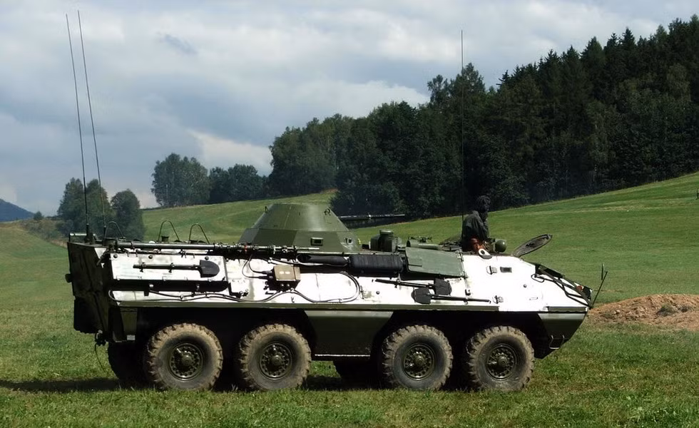 Sau đó chiếc xe bọc thép này đã được tích hợp tháp súng điều khiển bằng tay hình nón tương tự như loại lắp trên BTR-60, vũ trang bằng trọng liên KPVT 14,5 mm cùng súng máy đồng trục 7,62 mm.