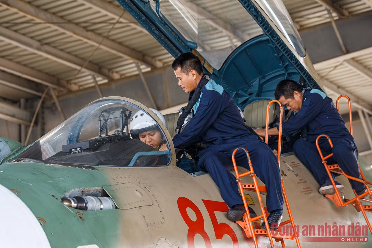 Lam chu “Ho mang chua” SU-30MK2-Hinh-4
