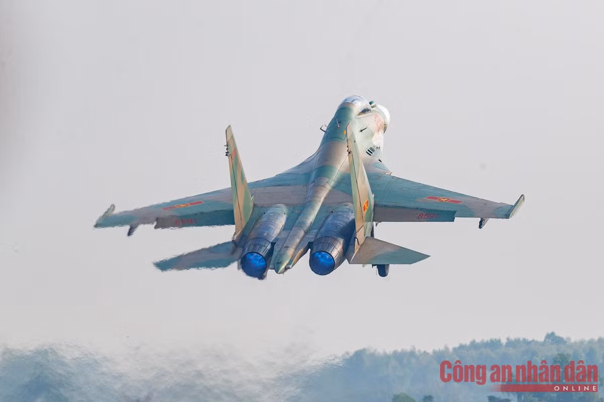 Lam chu “Ho mang chua” SU-30MK2-Hinh-6
