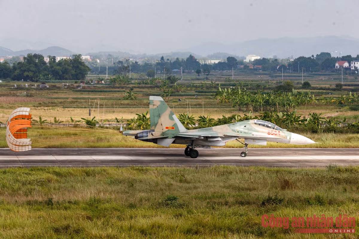 Lam chu “Ho mang chua” SU-30MK2-Hinh-8