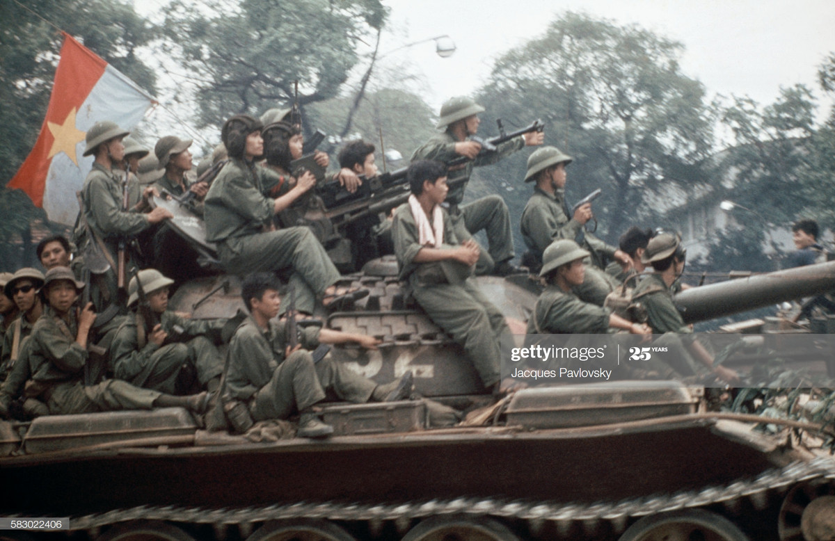 Xe tăng Type 59 được bộ đội ta sử dụng trong chiến dịch Hồ Chí Minh lịch sử. Ảnh: Jacques Pavlovsky.