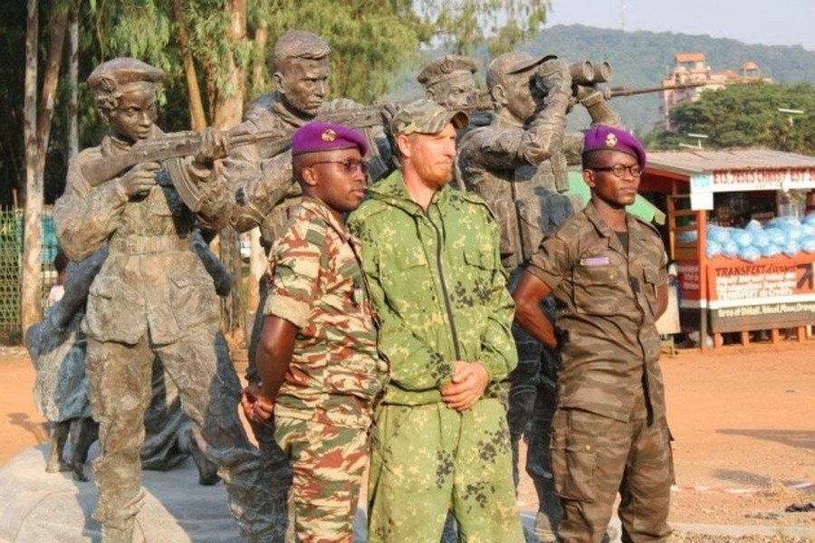 Bên cạnh đó, tờ Financial Times của Anh cho biết, các binh sĩ thuộc công ty quân sự tư nhân Wagner của Nga đang rời khỏi Cộng hòa Trung Phi (CAR), điều này làm dấy lên lo lắng từ chính quyền nước sở tại.