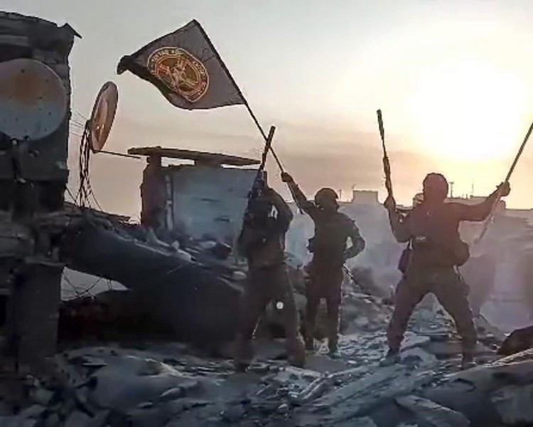 Tuyên bố này được đưa ra để đáp lại những tin đồn về một cuộc nổi dậy có thể xảy ra của nhóm vũ trang nói trên nhằm chống lại lực lượng vũ trang Nga tại Syria.