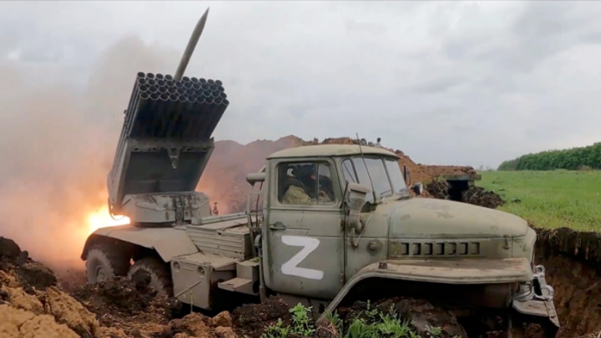 Hiện tại, trong biên chế của lực lượng vũ trang Nga, đang có khoảng 200 khẩu pháo phản lực phóng loạt Tornado bao gồm hai phiên bản G và S phục vụ.