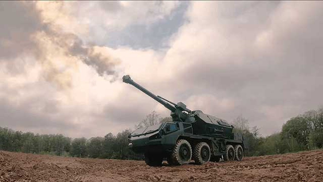 Bộ Quốc phòng Ba Lan hiện đang xem xét phương án hiện đại hóa pháo tự hành DANA wz 77. Lựa chọn đầu tiên là nâng cấp lên cấu hình DANA-M, hoặc sửa đổi tương đương biến thể DITA, khi lắp đặt nòng 155 mm với chiều dài gấp 45 lần đường kính (L/45).