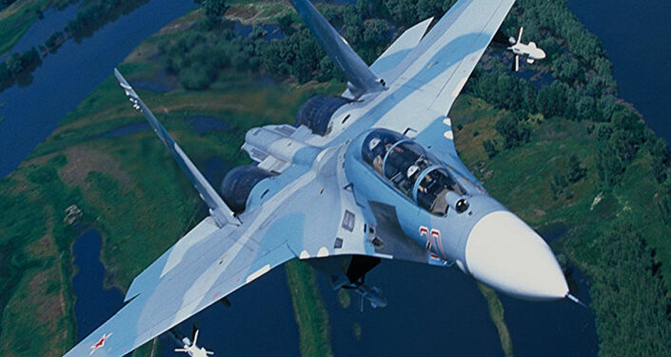 Hiện nay những máy bay chiến đấu được phát triển từ Su-27 như Su-30/34/35 là xương sống chủ lực của lực lượng không quân - vũ trụ Nga; ngoài ra còn có 14 quốc gia đang khai thác, sử dụng loại máy bay chiến đấu này; đây cũng là loại máy bay xuất khẩu ăn khách nhất của Nga trong vài chục năm qua. Ảnh: RBTH.