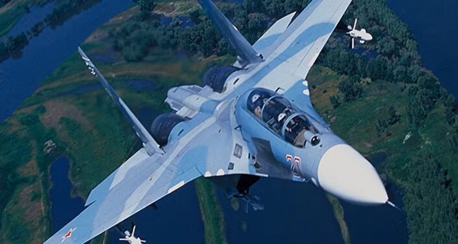 Hiện nay những máy bay chiến đấu được phát triển từ Su-27 như Su-30/34/35 là xương sống chủ lực của lực lượng không quân - vũ trụ Nga; ngoài ra còn có 14 quốc gia đang khai thác, sử dụng loại máy bay chiến đấu này; đây cũng là loại máy bay xuất khẩu ăn khách nhất của Nga trong vài chục năm qua. Ảnh: RBTH.