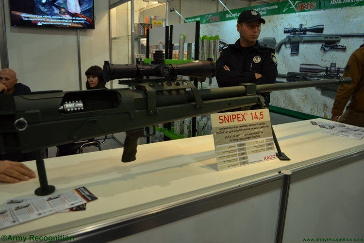 Nòng của khẩu súng trường Snipex bằng thép đặc biệt, có khả năng chống mài mòn cao và bố trí kiểu "treo", được bọc bởi một tấm tản nhiệt, tấm tản nhiệt có nhiều lỗ tròn giúp nòng nguội nhanh; chân chống cũng được lắp trên tấm tản nhiệt và không chạm vào nòng súng. Một thanh ray Picatinny được bố trí phía trên để lắp kính ngắm quang học.