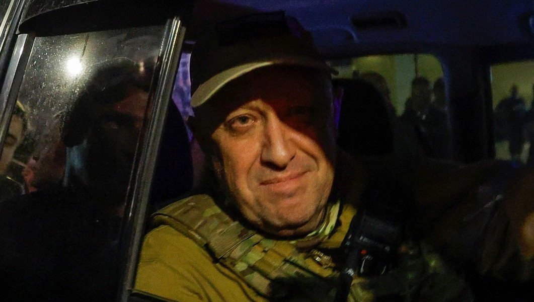 Đổi lại Nga sẽ hủy điều tra hình sự đối với ông này cũng như những thành viên Wagner về tội nổi loạn vũ trang.