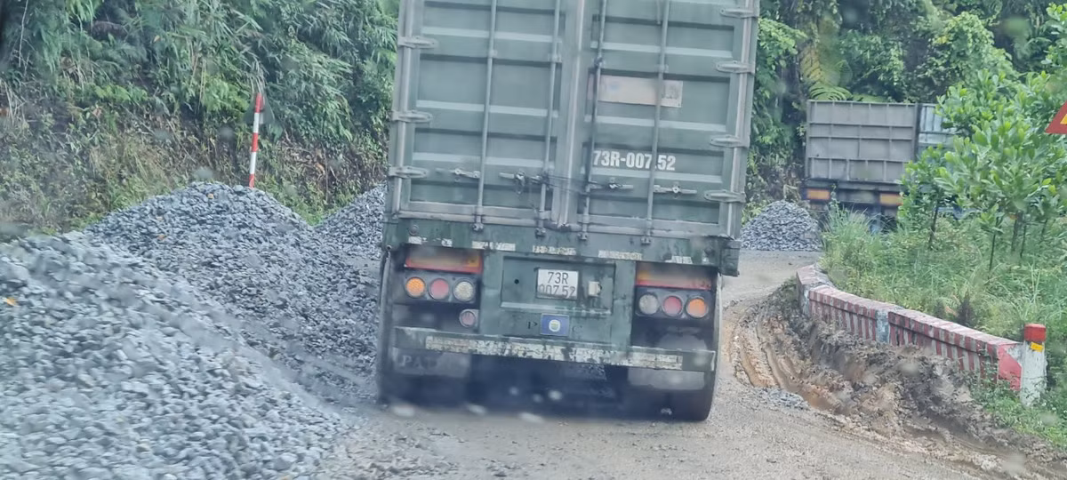 Mới đây, tỉnh Quảng Nam có công văn gửi Bộ Giao thông Vận tải về kết quả nghiên cứu các phương án mở rộng, nâng cấp quốc lộ 14D.