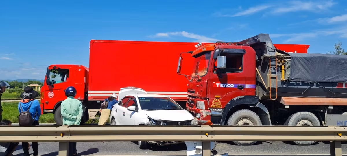 Nguyên nhân vụ tai nạn đang được điều tra, làm rõ.