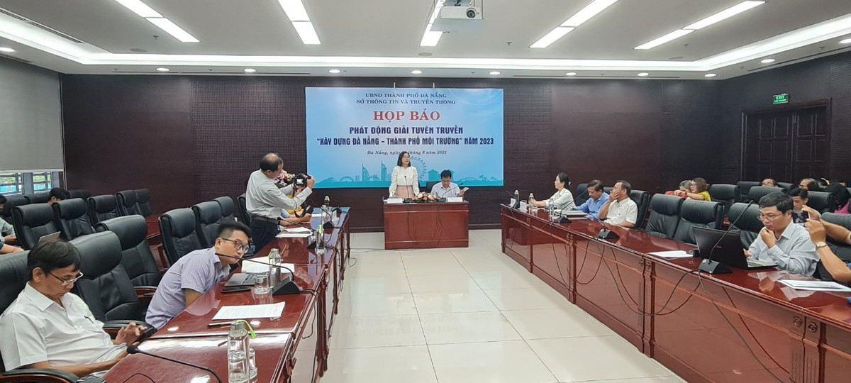 Phát động Giải tuyên truyền "Xây dựng Đà Nẵng - Thành phố môi trường" Phat dong Giai tuyen truyen