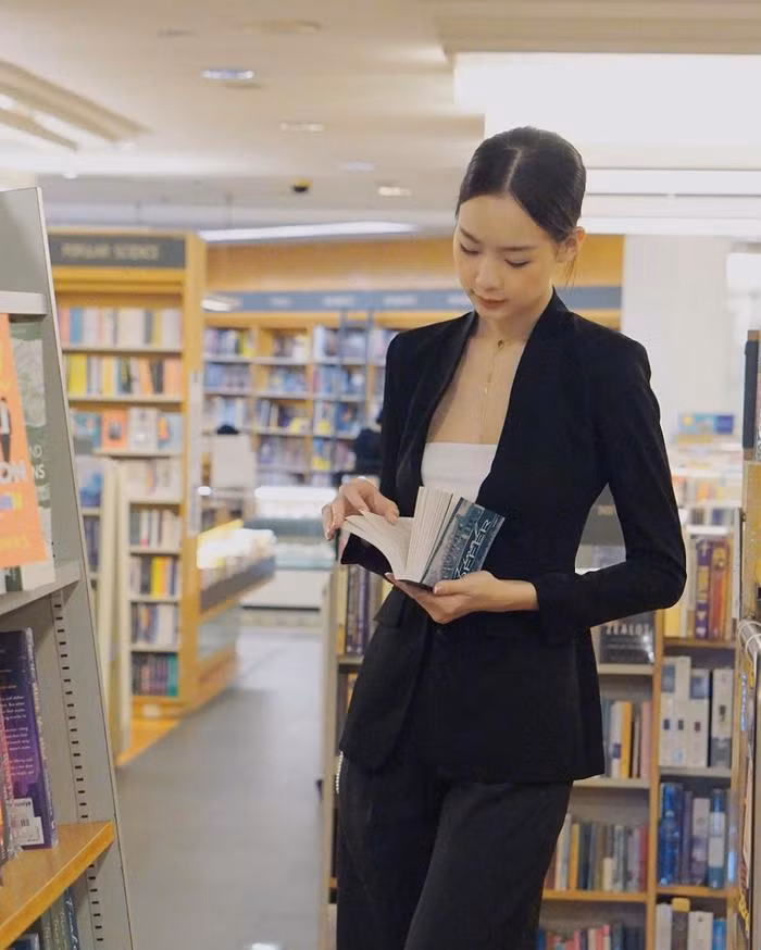 Tháng 10 sắp tới, Bảo Ngọc sẽ chuyển giao lại vương miện Hoa hậu Liên lục địa 2022 cho người kế nhiệm.