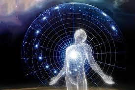 "Tam tài" là nguyên lý “Thiên, địa, nhân” (trời, đất, người) của người xưa, xem con người là một thành tố của vạn vật sống trong trời đất. Người đứng giữa trời và đất. Thiên, địa, nhân có mối quan hệ tương hỗ, nhân quả với nhau trong vũ trụ.