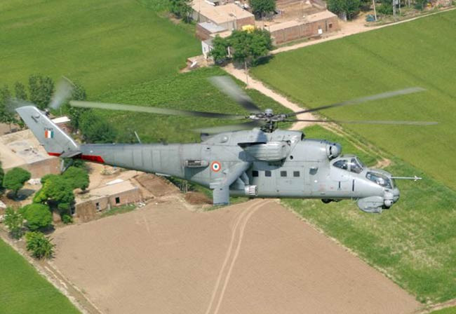 Cũng giống như Mi-24, Mi-35M vẫn giữ lại khoang chở quân có thể vận chuyển 8 binh sĩ hoặc 4 cáng cứu thương khi cần thiết.