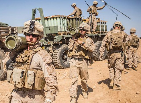 Vụ nổ súng diễn ra trong bối cảnh binh sĩ Mỹ tiếp tục rút khỏi miền bắc Syria tới Iraq theo lệnh của Tổng thống Donald Trump.