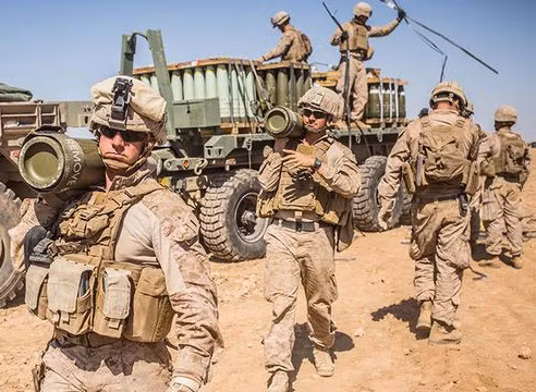 Vụ nổ súng diễn ra trong bối cảnh binh sĩ Mỹ tiếp tục rút khỏi miền bắc Syria tới Iraq theo lệnh của Tổng thống Donald Trump.