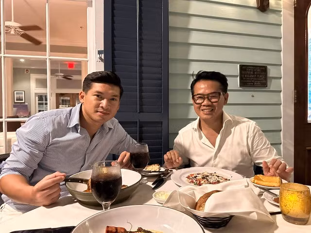 Hiện tại Yves Huy Phan và Thái Công đang cùng nhau điều hành công ty thiết kế nội thất rất nổi tiếng ở giới thượng lưu.