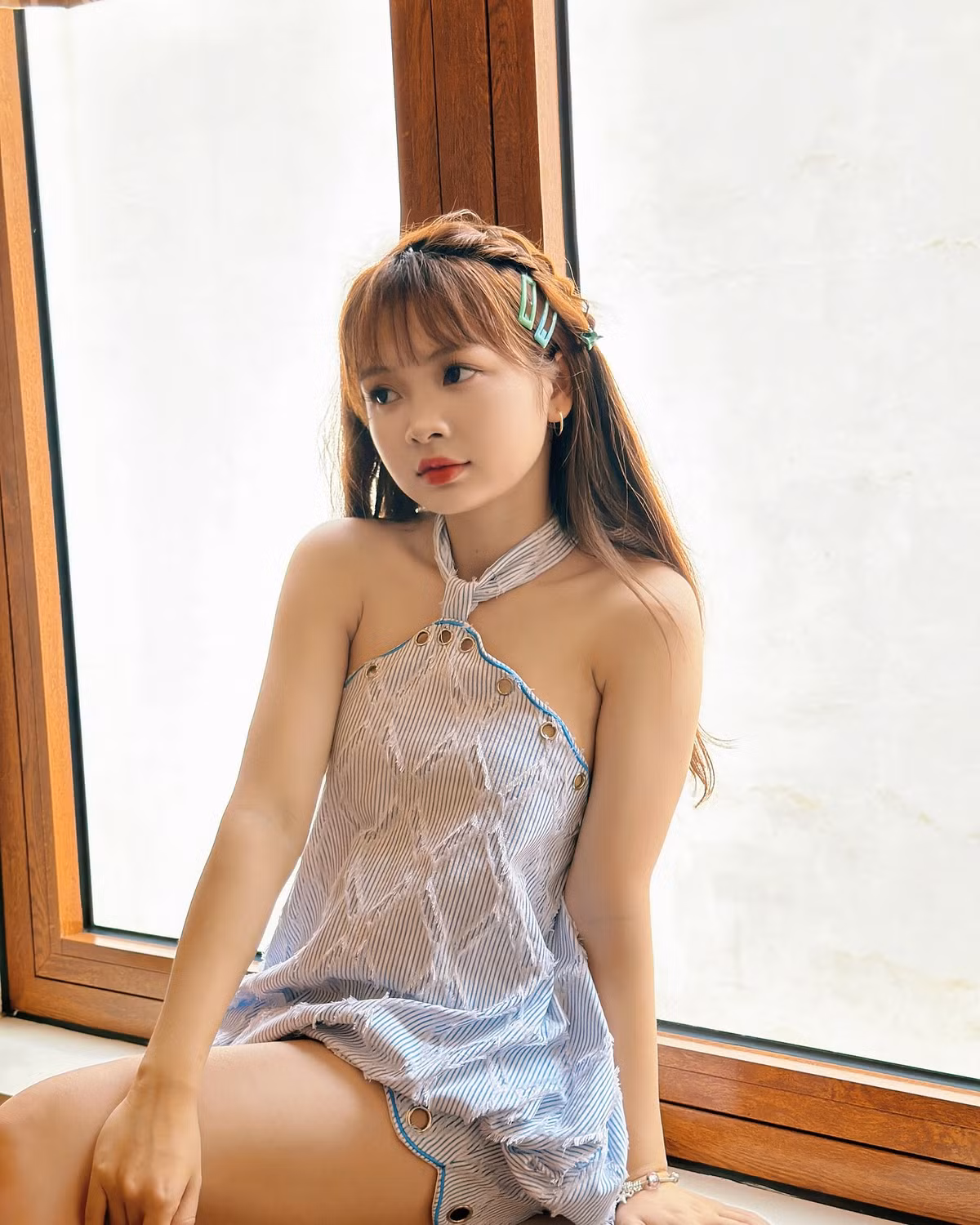 Phương Thảo có sở thích nhảy múa nên thường tham gia vào các hoạt động văn nghệ của trường từ ngày học cấp 3.