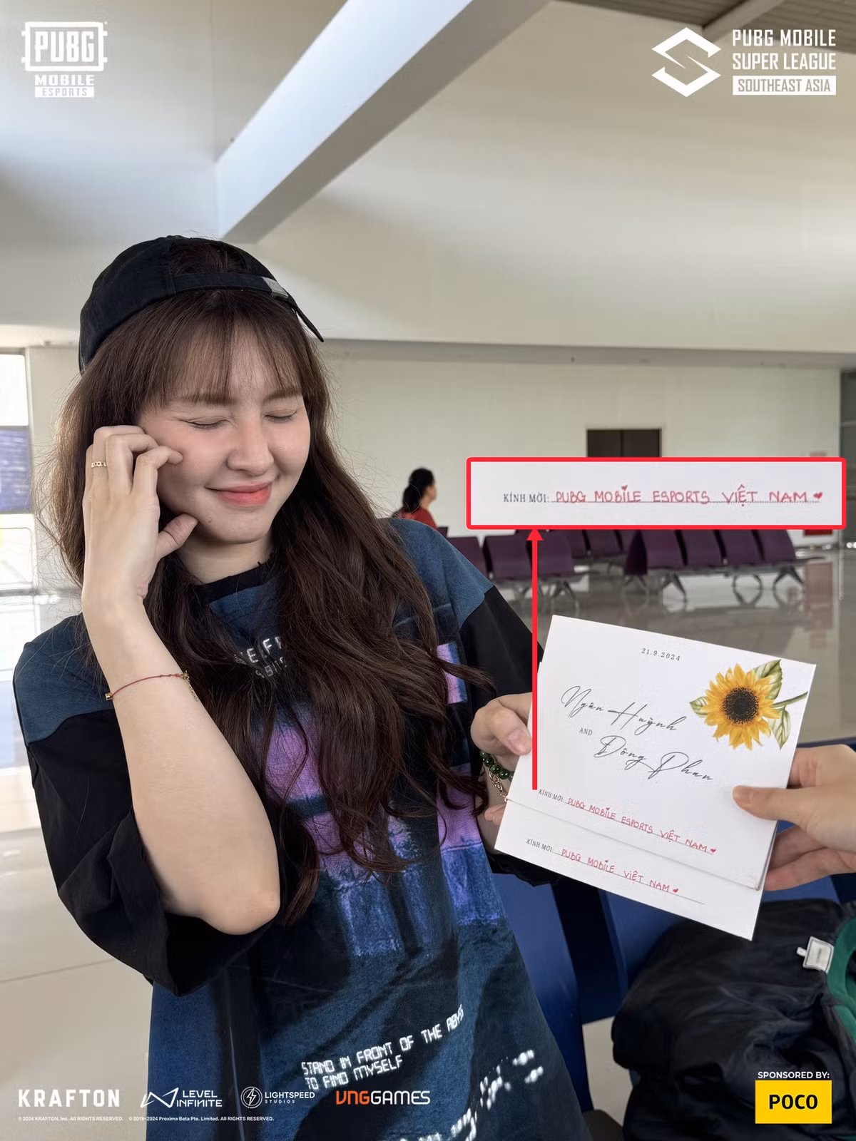 Mới đây, thông tin Ngân Sát Thủ lấy chồng khiến nhiều người vô cùng ngỡ ngàng. Fanppage chính thức của PUBG Mobile Việt Nam đăng tải hình ảnh nữ streamer đi gửi thiệp mời với thời gian, địa điểm rõ ràng.