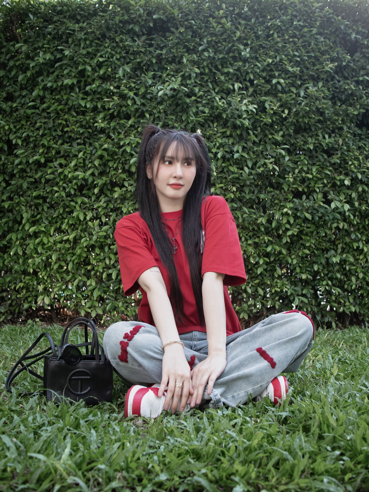 Ngân Sát Thủ một streamer khá nổi tiếng trong cộng đồng kể từ những ngày hoạt động trên một số nền tảng livestream như một Idol. Dần dần, cô nàng chuyển sang làm streamer PUBG Mobile và cũng đã thu hút được một lượng lớn người hâm mộ. (Ảnh: Facebook)