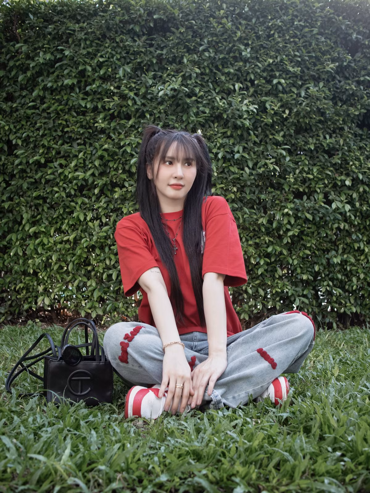 Ngân Sát Thủ một streamer khá nổi tiếng trong cộng đồng kể từ những ngày hoạt động trên một số nền tảng livestream như một Idol. Dần dần, cô nàng chuyển sang làm streamer PUBG Mobile và cũng đã thu hút được một lượng lớn người hâm mộ. (Ảnh: Facebook)