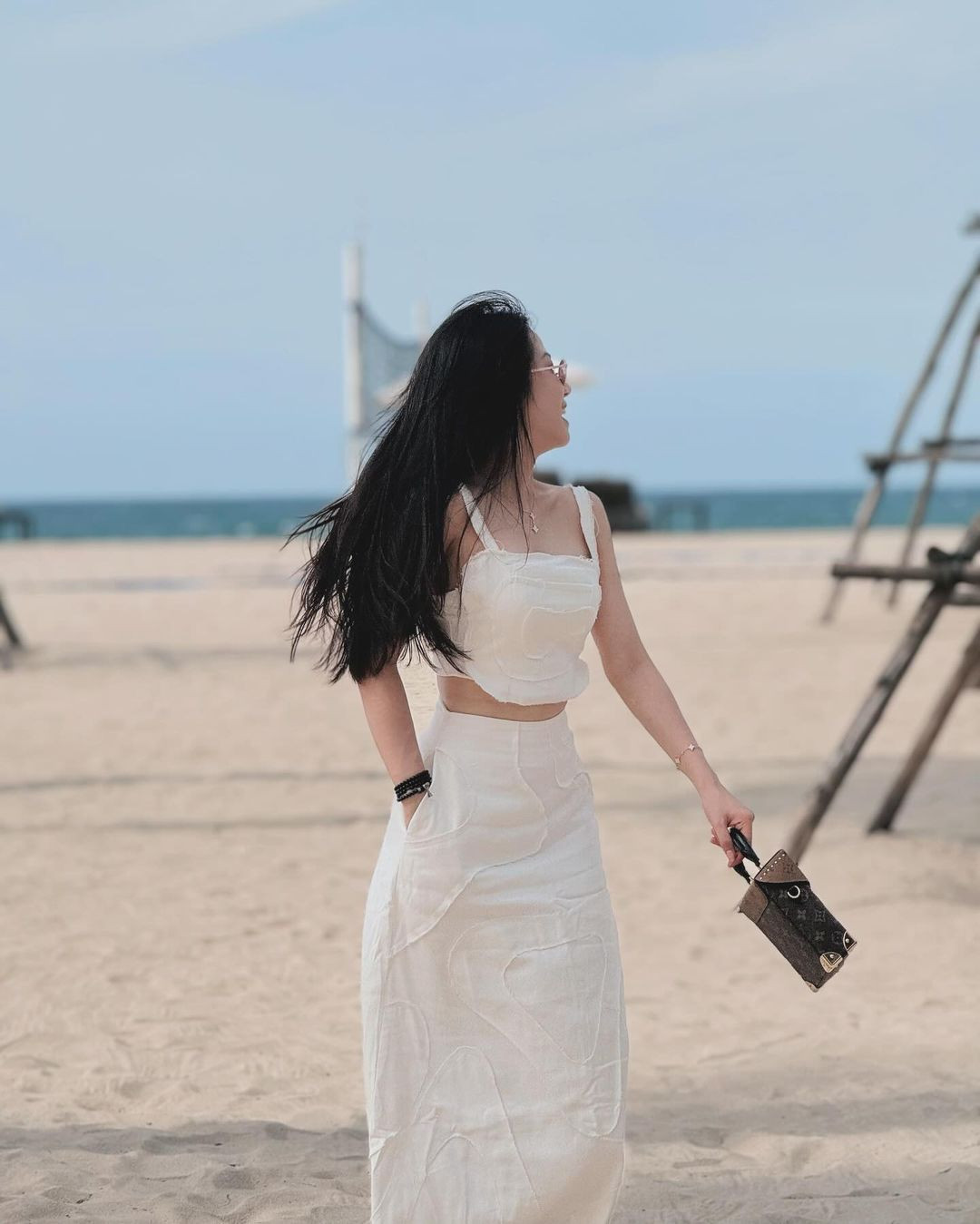 Dù có chiều cao khá khiêm tốn, Vân Chòe vẫn khiến người nhìn phải xuýt xoa với thân hình cân đối, gợi cảm.