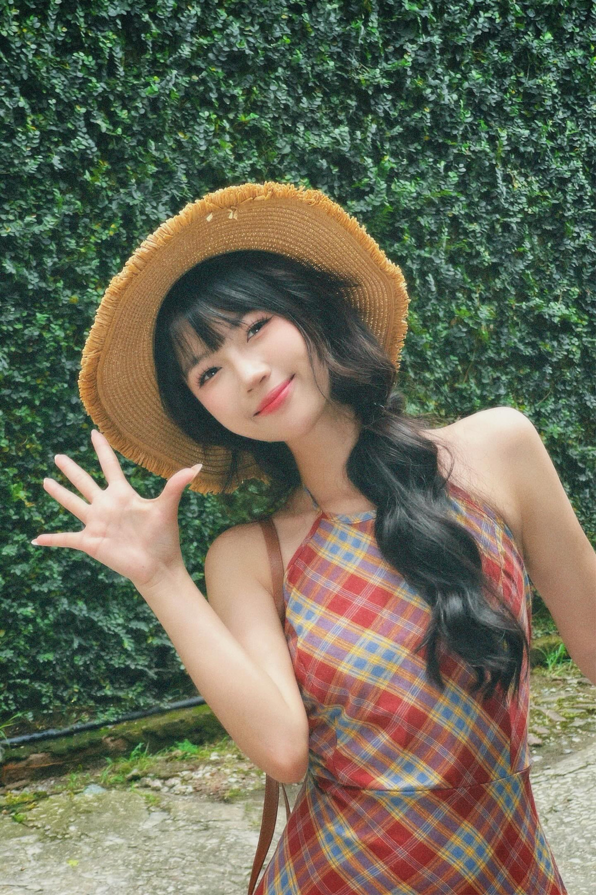 Hoài Thương có gu ăn mặc đa dạng, hướng đến sự năng động, nữ tính. (Ảnh:IGNV)