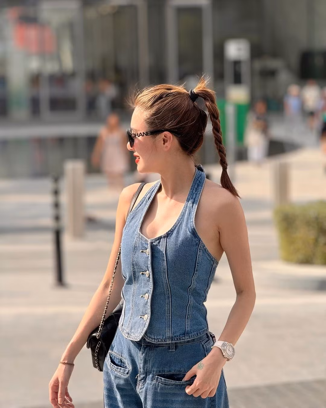 Em gái Công Vinh sở hữu vóc dáng không thua kém bất kì mỹ nhân Vbiz nào.