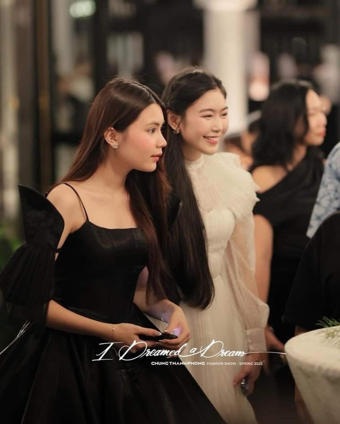 Dù chưa có hoạt động nào trong showbiz, Hạt Dẻ vẫn thu hút lượng người theo dõi khổng lồ.