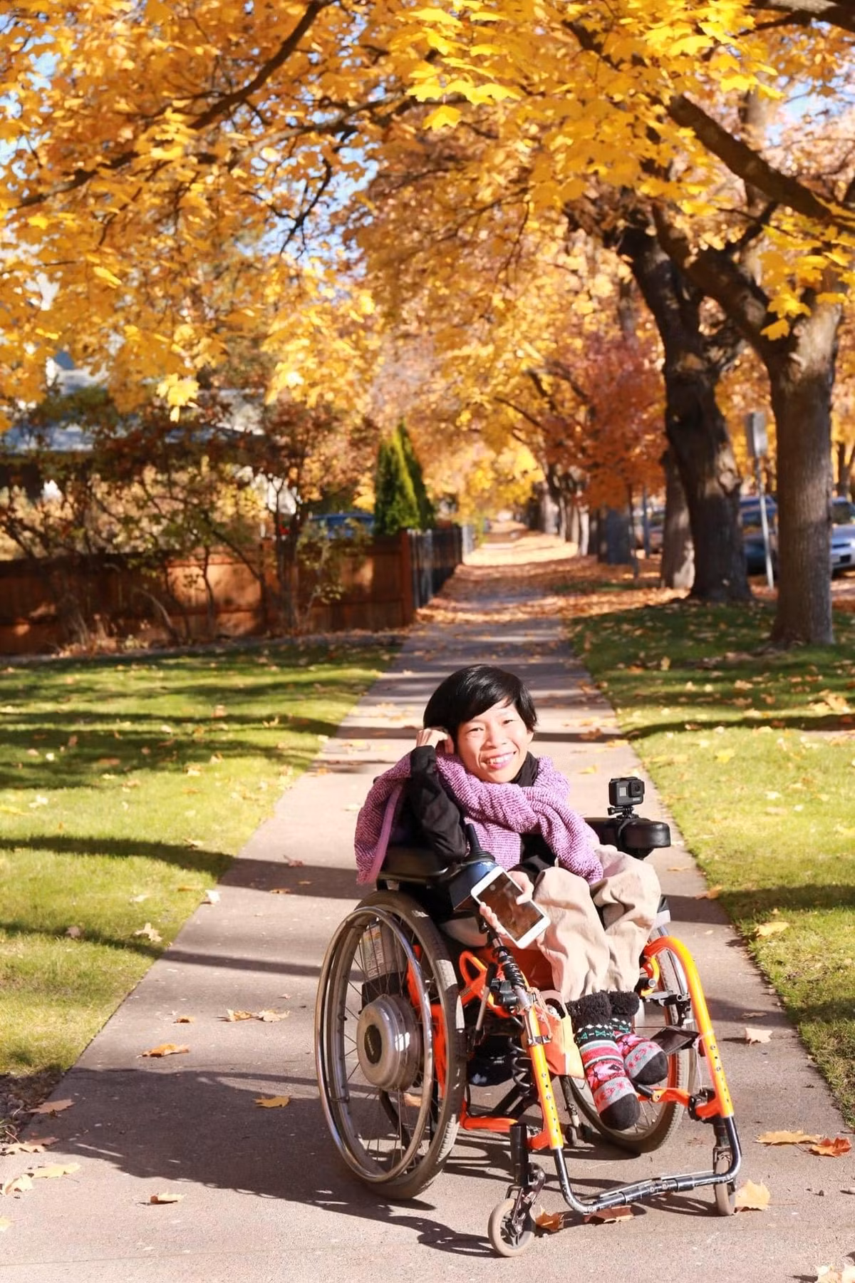 Chị Vân đang là Giám đốc Trung tâm Nghị lực sống, đồng sáng lập và Chủ tịch Công ty cổ phần dịch vụ Nghị lực sống (Imagtor) - nơi tạo việc làm cho hàng trăm người khuyết tật.