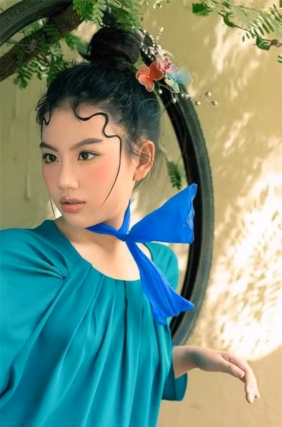 Cô nàng hiện đang là sinh viên năm hai tại trường đại học Anh Quốc Việt Nam (British University Vietnam).