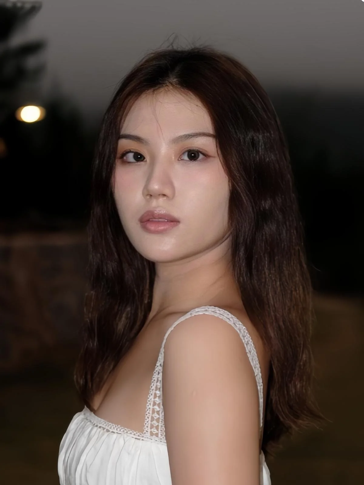 Bên cạnh đó, Ý Như cũng sở hữu thân hình mình hạc xương mai đáng ngưỡng mộ.