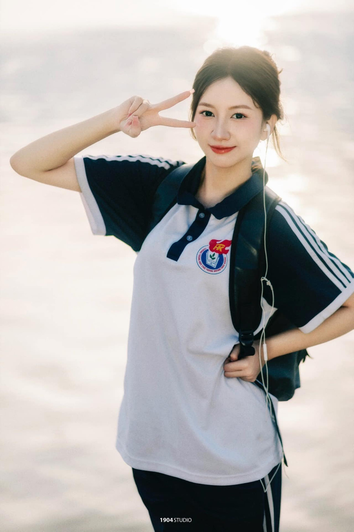 Ở tuổi 20, Ánh Tuyết sở hữu vẻ đẹp ngọt ngào, trong trẻo.