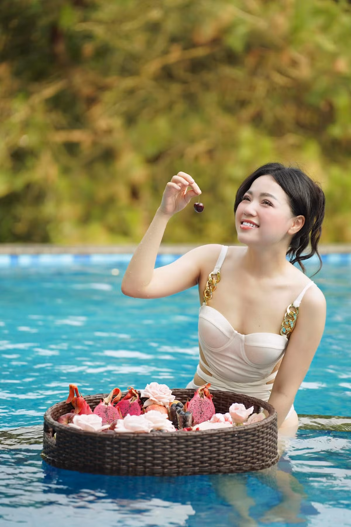 Cô nàng khá kín tiếng trong chuyện đời tư. Tuy nhiên mỗi hình ảnh được Đồng Thu đăng tải đều mang đến năng lượng tích cực, vui vẻ. (Ảnh: FBNV)