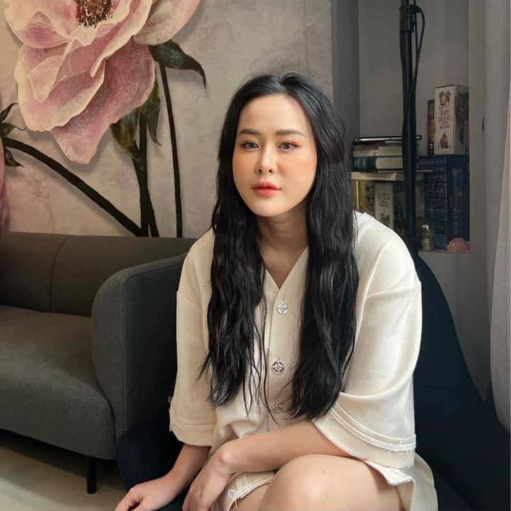 Cô gái này còn "tài tình" đến nỗi lừa cả một bên thuê xe, trả tiền thuê xe 3 tháng là 45 triệu đồng, rồi bán đi chiếc xe thuê ấy với giá 450 triệu.