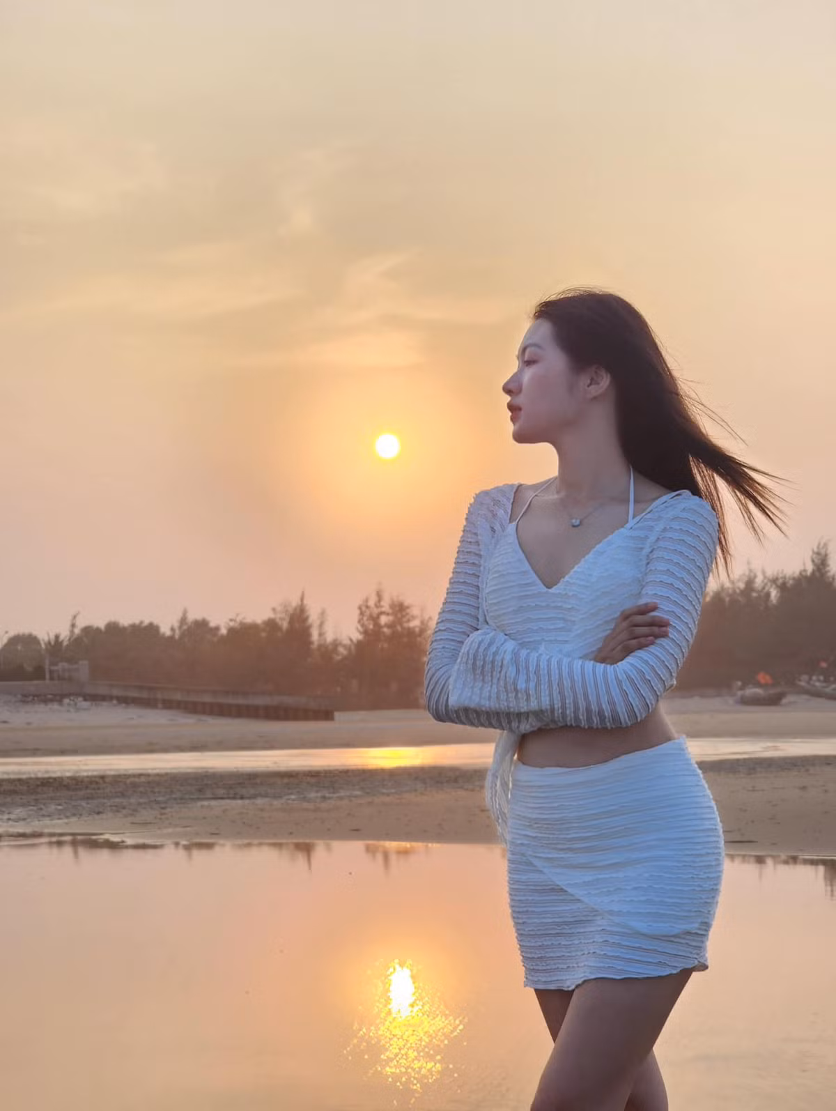 Khoản thu nhập từ làm mẫu ảnh dù không nhiều nhưng cũng đã giúp cho Thu Hiền tự chủ hơn trong tài chính, không phải phụ thuộc hoàn toàn vào gia đình.