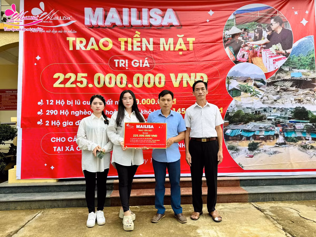 Mailisa ltrong chuyến từ thiện miền Bắc, trao tận tay 225 triệu đồng tiền mặt cho bà con tại xã Châu Quế Hạ, huyện Văn Yên, tỉnh Yên Bái.