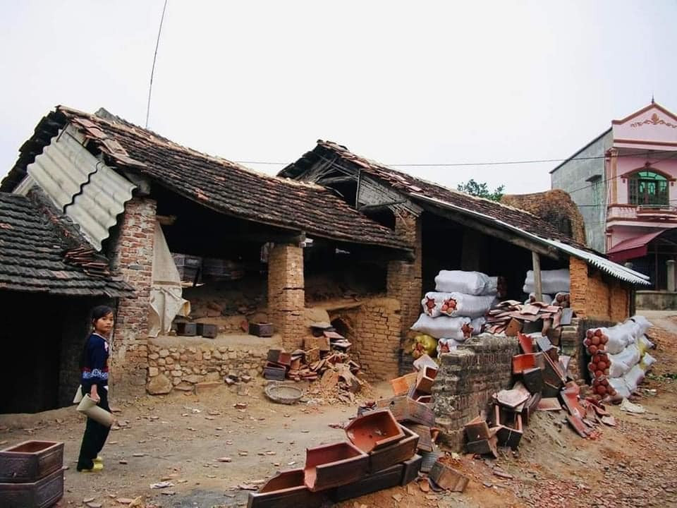 Ngày đó điện thoại vẫn chưa phổ biến như bây giờ.