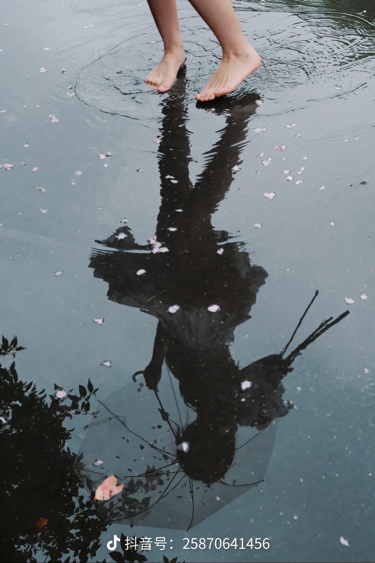 ...và khi lên ảnh. (Ảnh: Facebook)