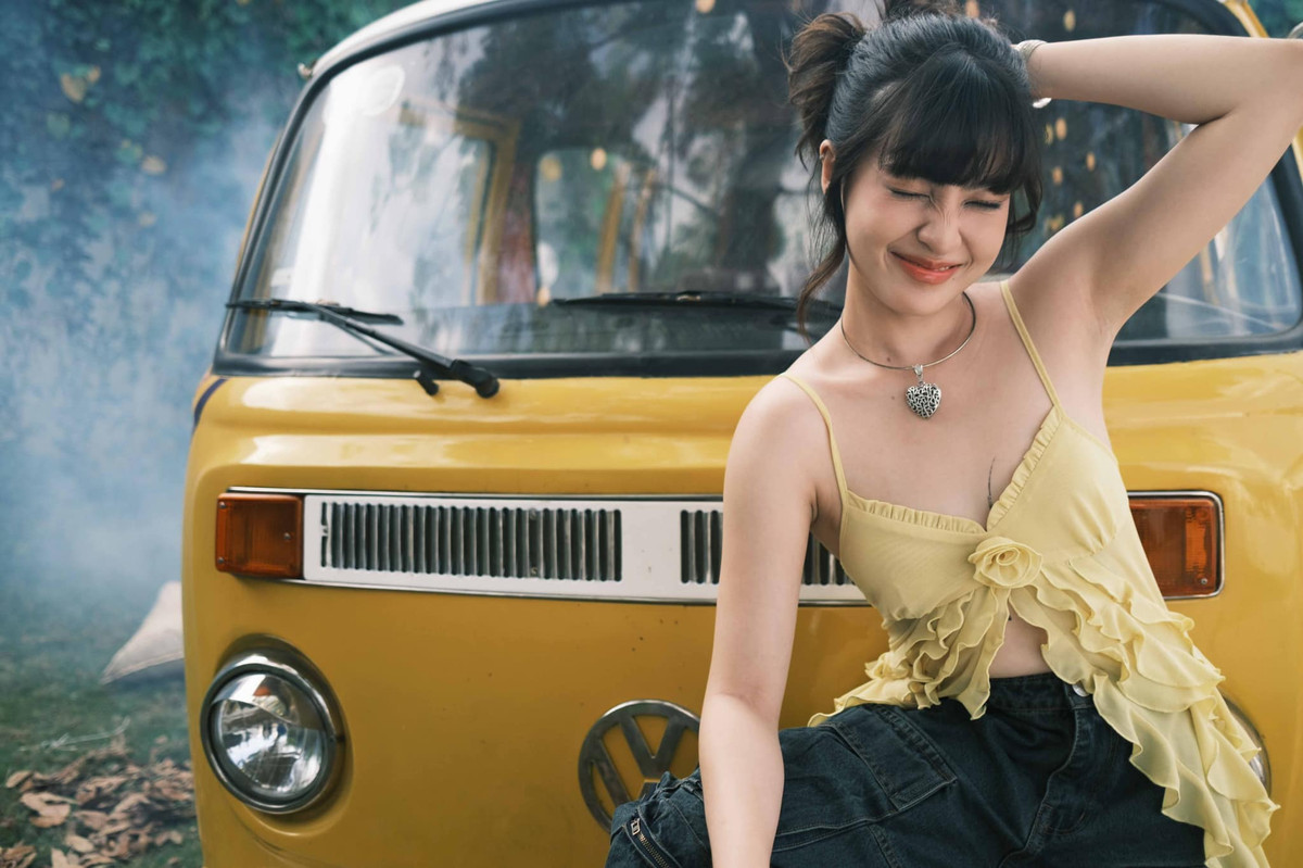 Cánh cửa đầu tiên với điện ảnh mở ra khi cô được đạo diễn Victor Vũ chọn đóng "Mắt biếc" - phim doanh thu 180 tỷ đồng năm 2019. Thảo Tâm vào vai phụ - cô giáo Hồng, người luôn yêu thầm nam chính.