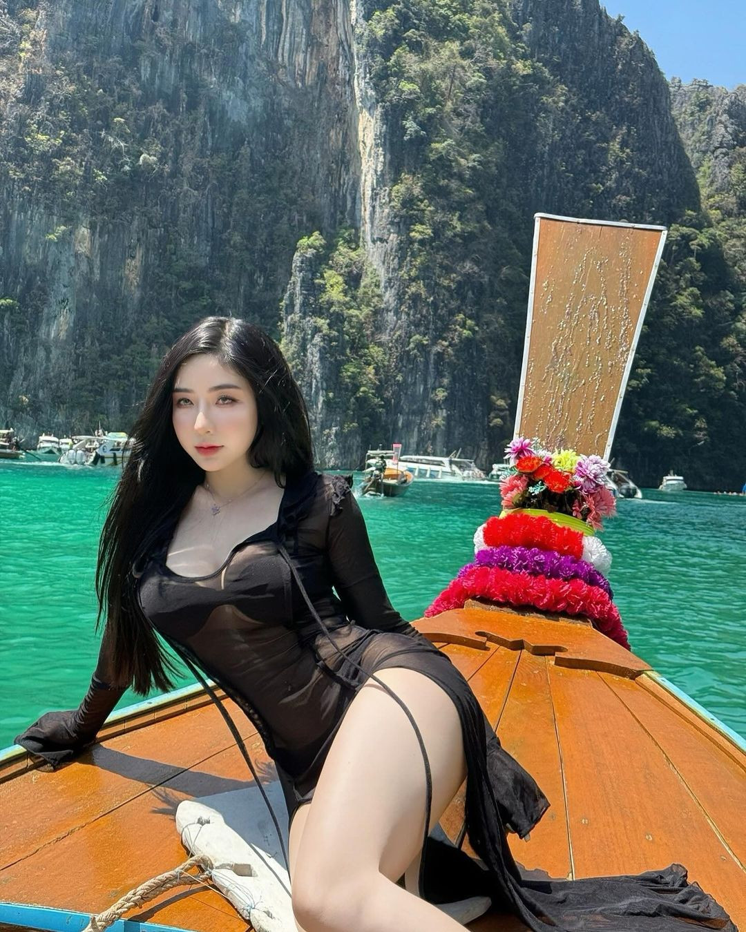 Năm 2019, Hồng Nhung thu hút sự quan tâm bởi câu chuyện giảm cân "thần tốc".