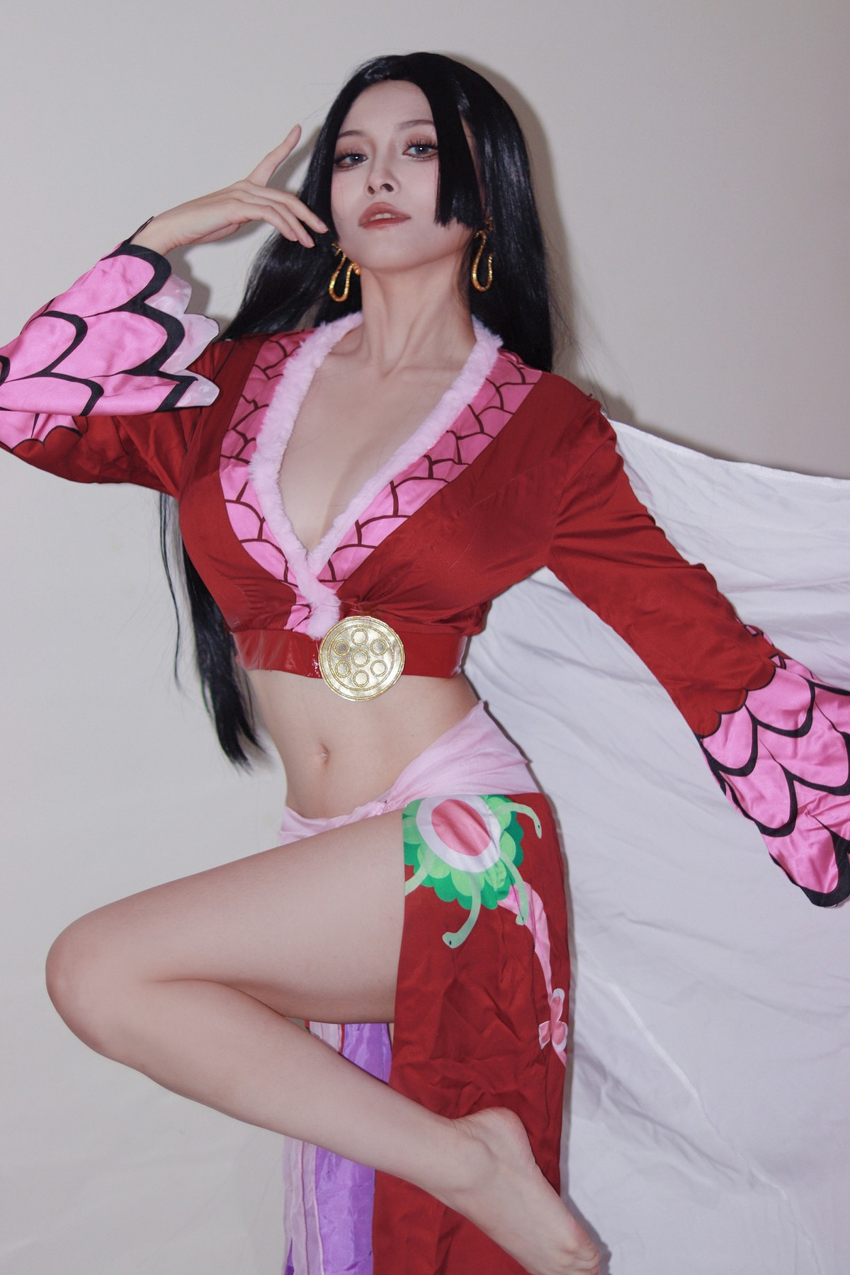 Trước màn cospay thành tướng Ahri, cô nàng cũng nổi tiếng với nhiều màn cosplay khác khiến nhiều người mê mẩn.