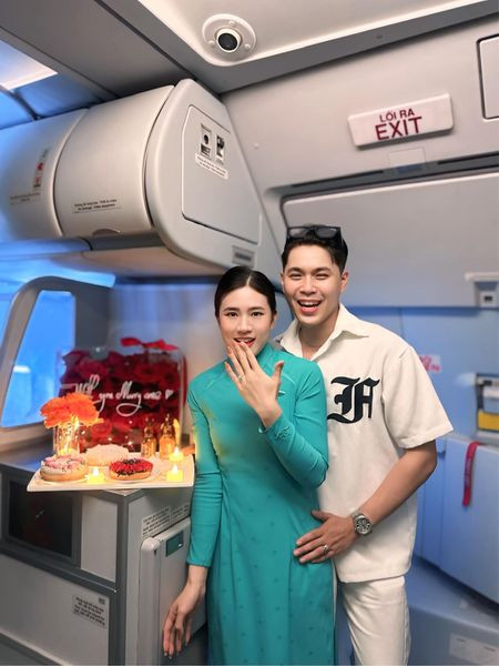 Nhân vật chính trong video là Phan Dương Hoàn Phúc (SN 2000, Quảng Nam) - người mẫu ảnh tự do, bạn gái là Nguyễn Thị Minh Ánh (SN 2000, Quảng Nam) làm việc trong lĩnh vực hàng không.