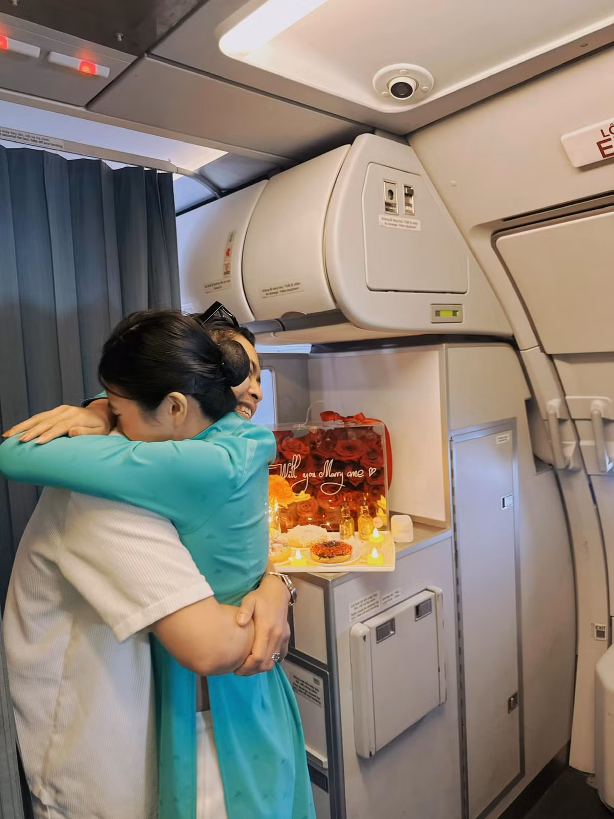 Cặp đôi đã ở bên nhau 10 năm và học chung từ lớp 8 đến lớp 12.